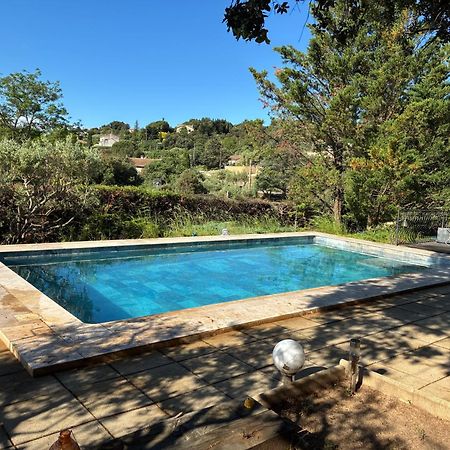 Gîte 2 chambres avec piscine Sernhac Extérieur photo