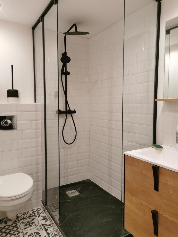 Gîte 2 chambres avec piscine Sernhac Extérieur photo
